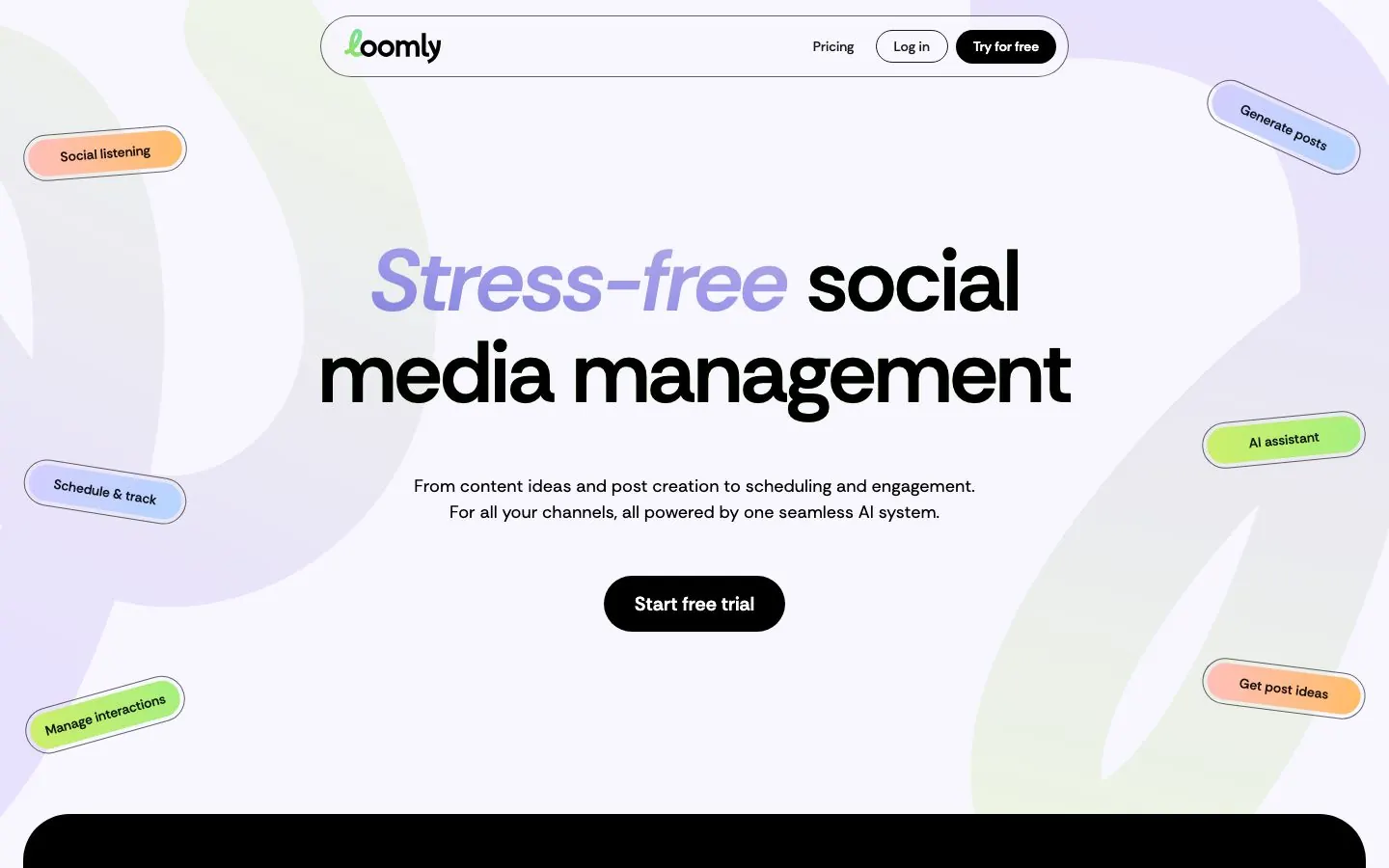 Loomly's website homepage hero for its social media calendar tool